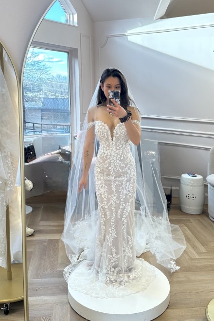 Essense of Australia, D3992 Wedding Dress 