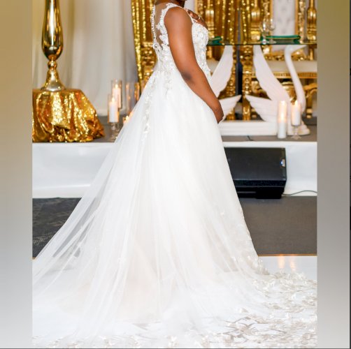 WEDDING DRESS