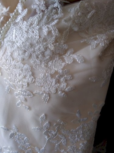 sexy and elegant wedding dress