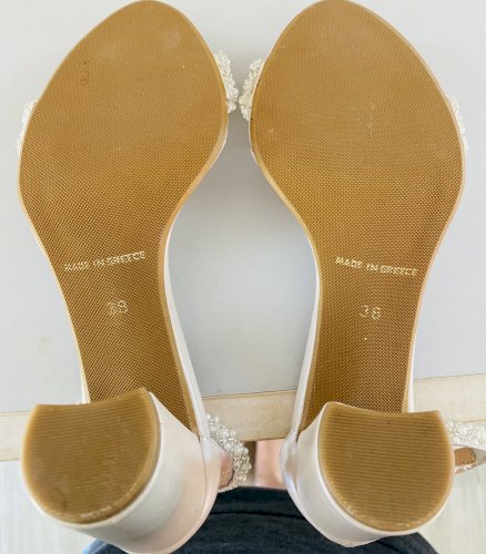 *Brand New* Custom Made Size 7 Wedding Shoes