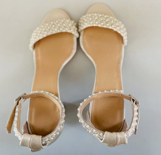 *Brand New* Custom Made Size 7 Wedding Shoes