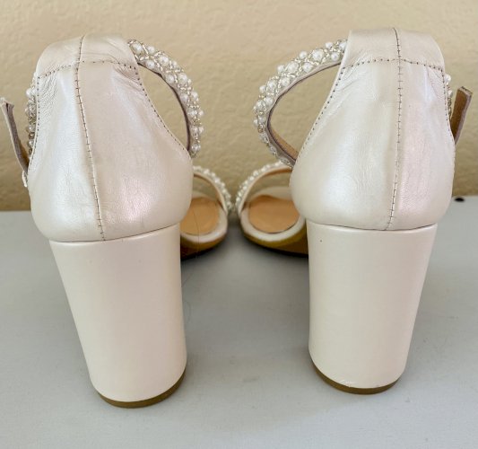 *Brand New* Custom Made Size 7 Wedding Shoes