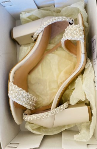 *Brand New* Custom Made Size 7 Wedding Shoes