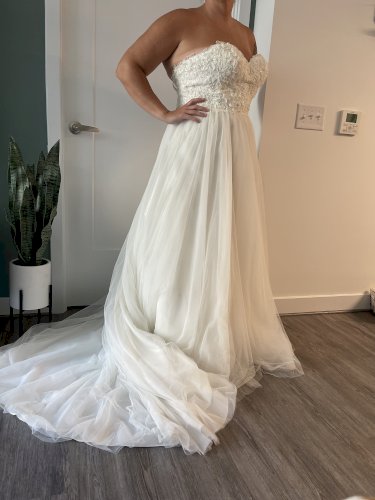 Gorgeous Wedding Dress For Sale