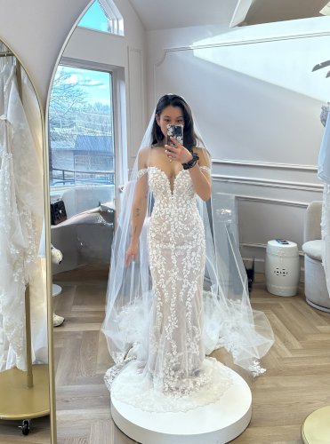 Essense of Australia, D3992 Wedding Dress 
