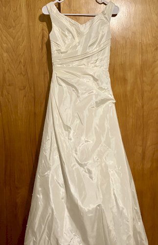 Augusta Jones Wedding Dress