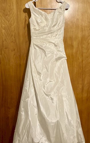 Augusta Jones Wedding Dress
